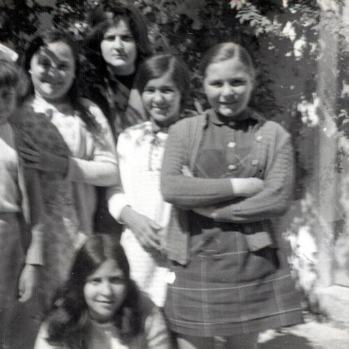 Alumnas y profesora 1971