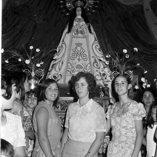Con la Virgen 1971