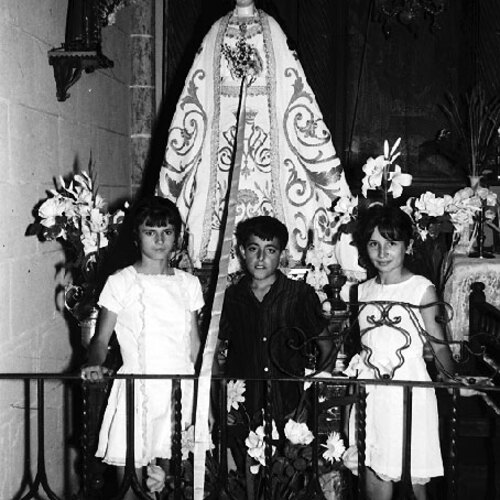 Septiembre de 1964 con la Virgen de Altagracia