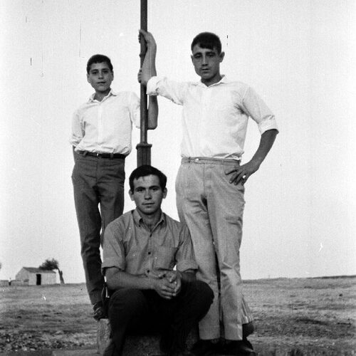 En la farola de la cruz 1967