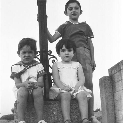 En la cruz de los caidos 1964