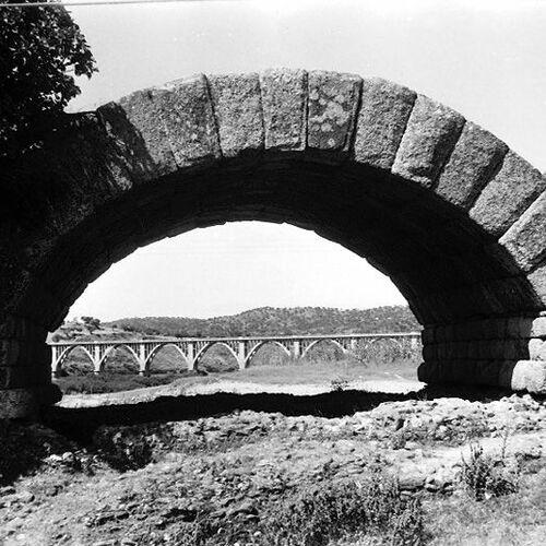 Arco del puente Mantible