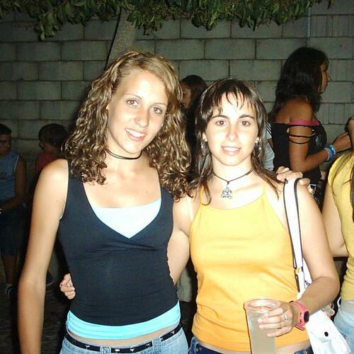 Elena y Bea en los botellones