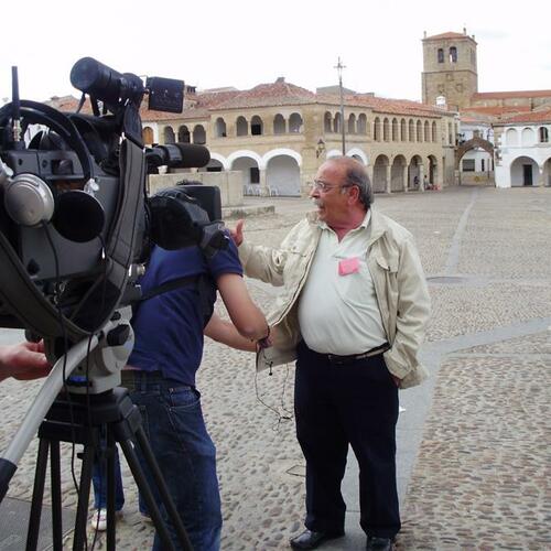 Leandro ante las camaras de tv