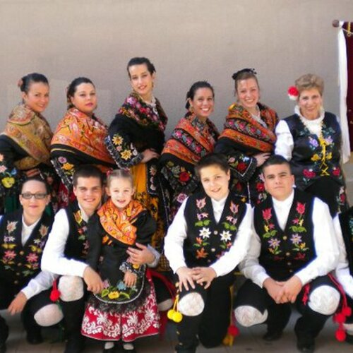 coros y danzas flor de jara