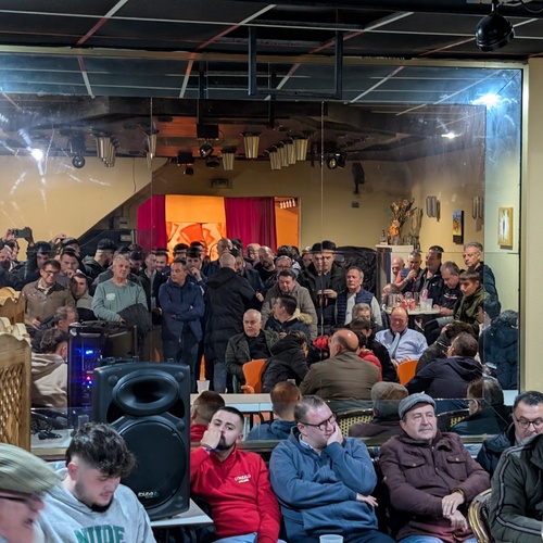 PXL_20260116_203648341