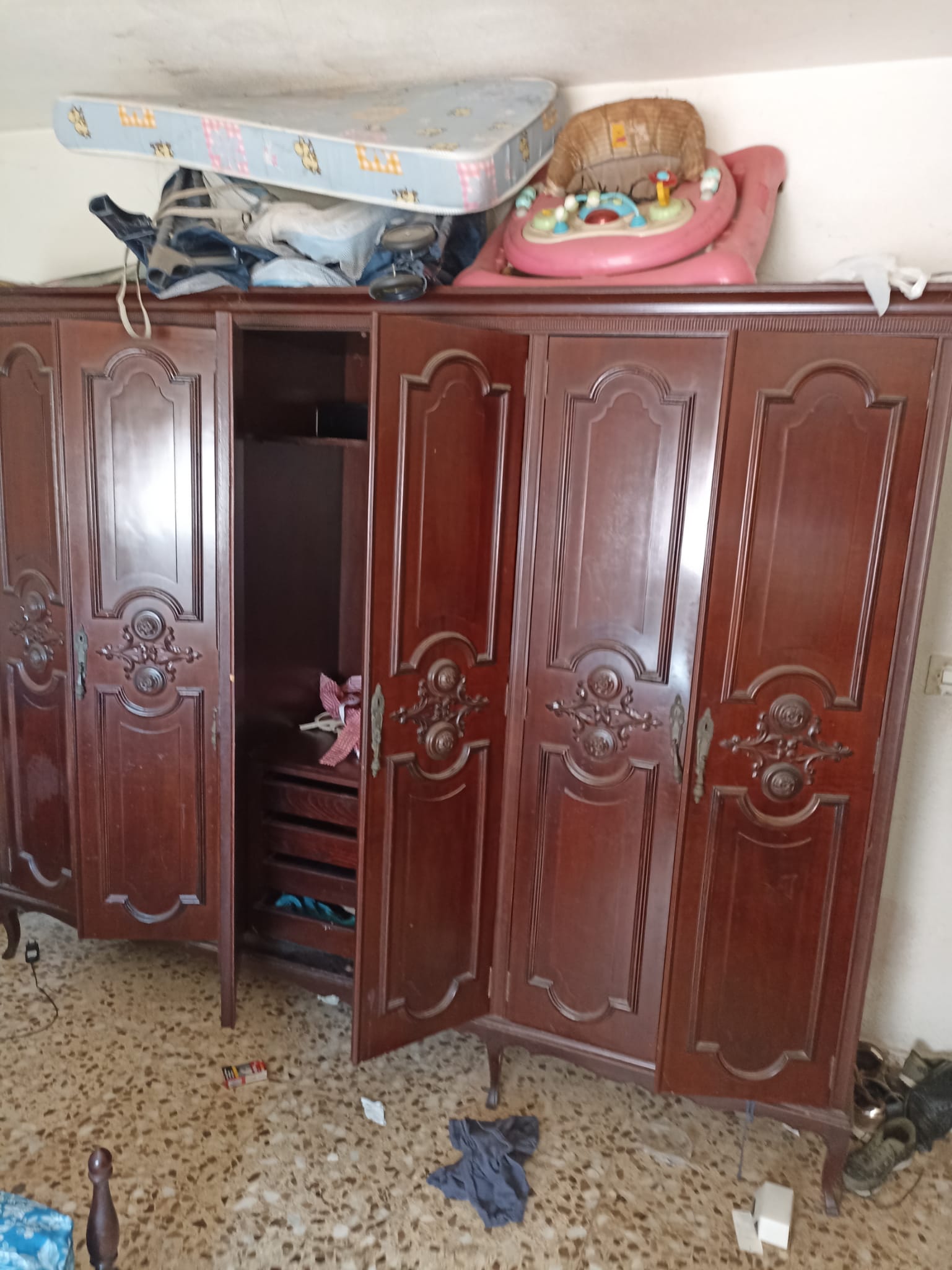 Servicio de recogida de muebles viejos y vaciado de pisos en Bràfim - ¡Trabajo de calidad!