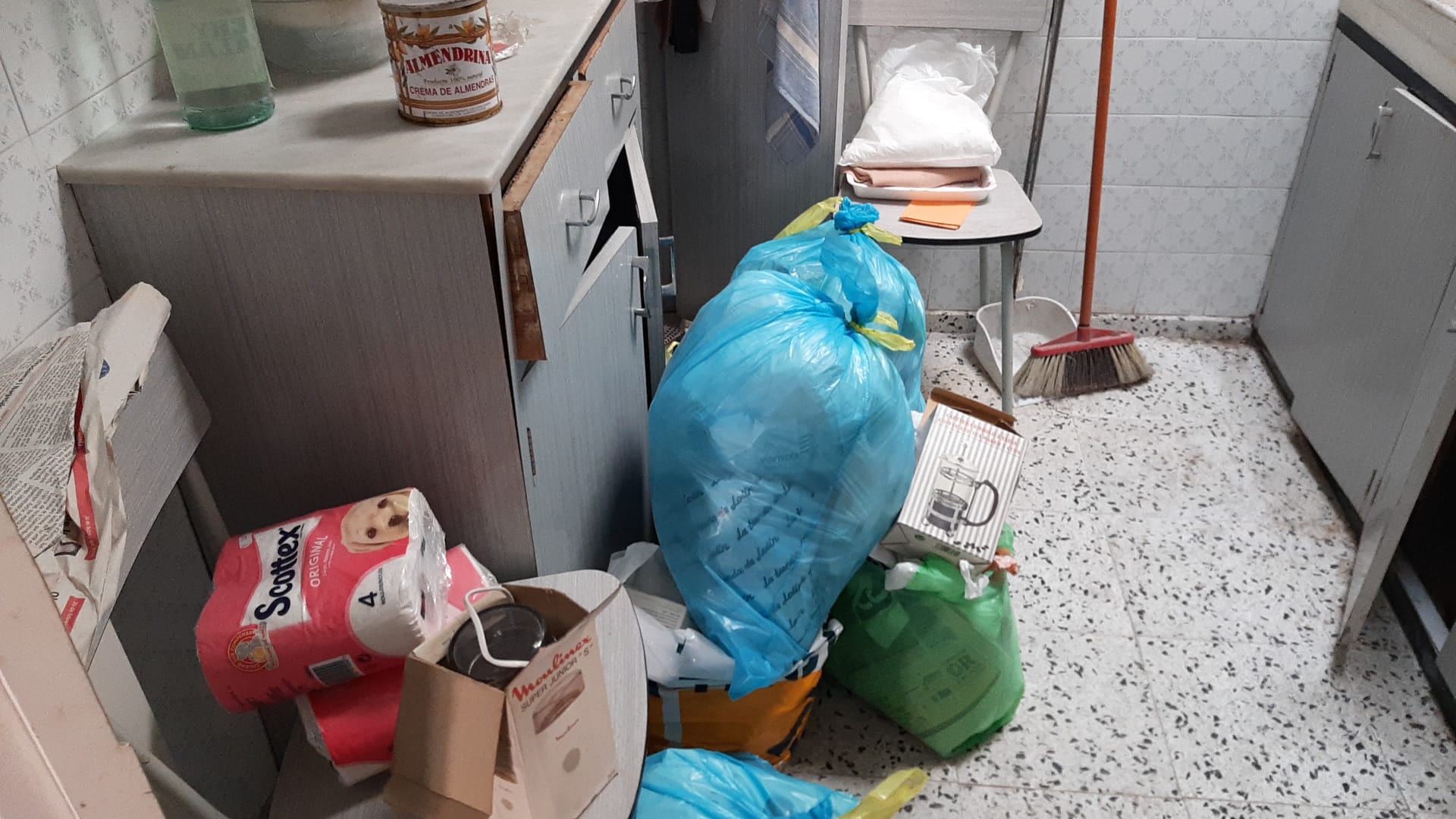 Recogida de muebles viejos y vaciado de pisos en Bagà - ¡Rápido y eficiente!