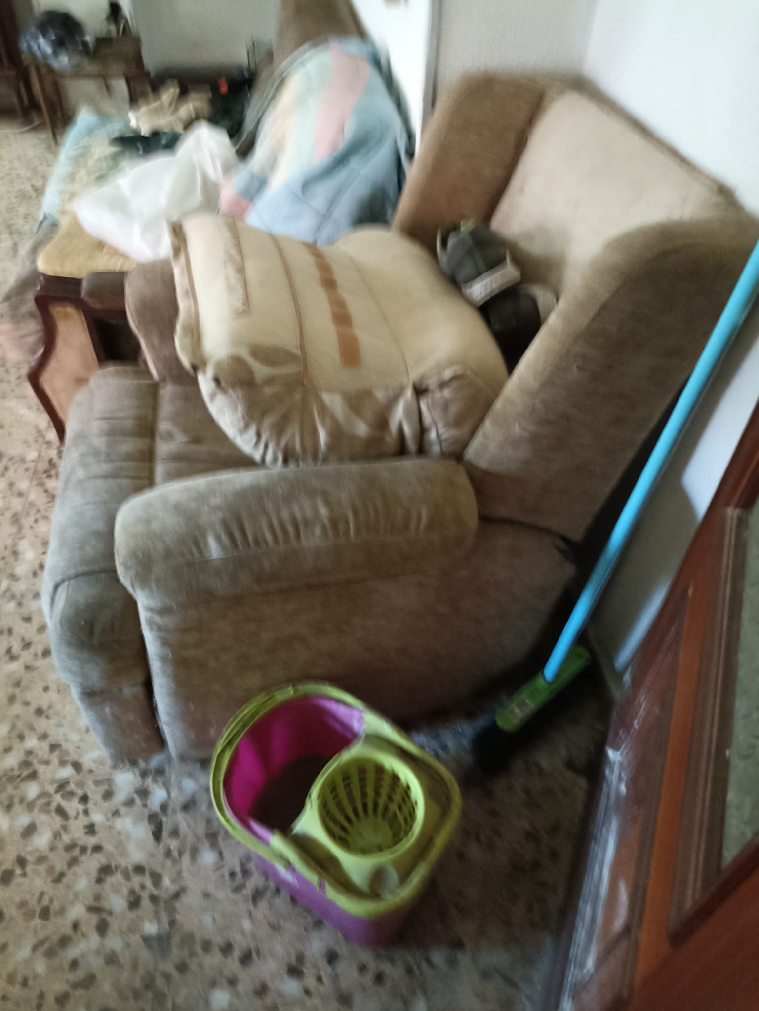 Ahorra en el vaciado de tu piso de muebles viejos con nuestros precios en Les Franqueses del Vallès