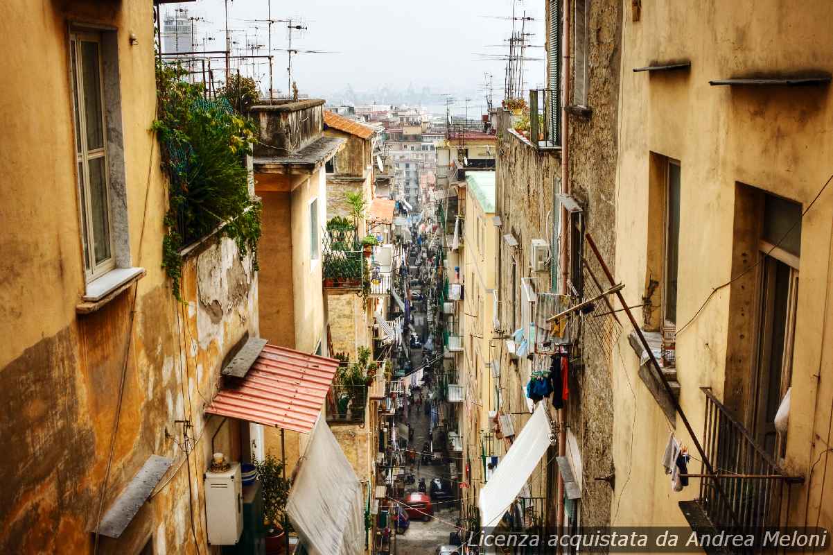 meteo-napoli:-domani-previsto-tempo-poco-nuvoloso,-seguito-da-periodi-ventosi-a-tratti