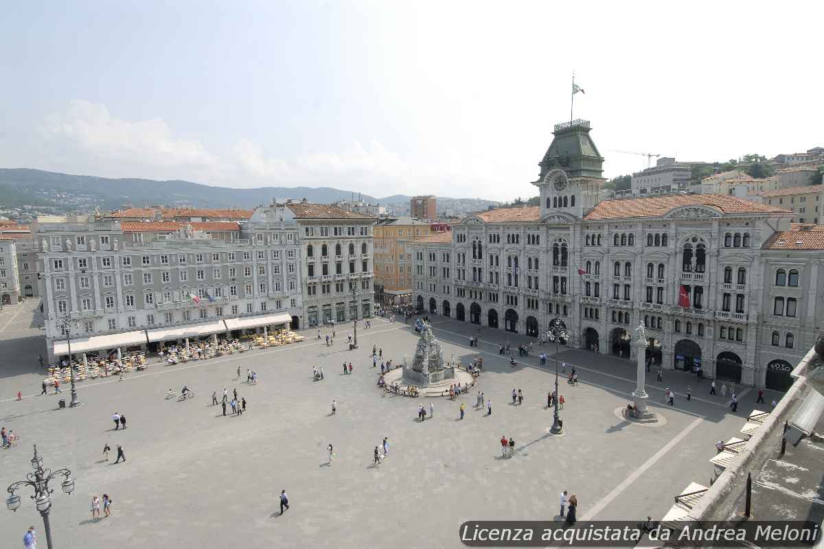 meteo-trieste-oggi-molto-nuvoloso-con-temporali,-poi-coperto-con-pioggia,-ventoso
