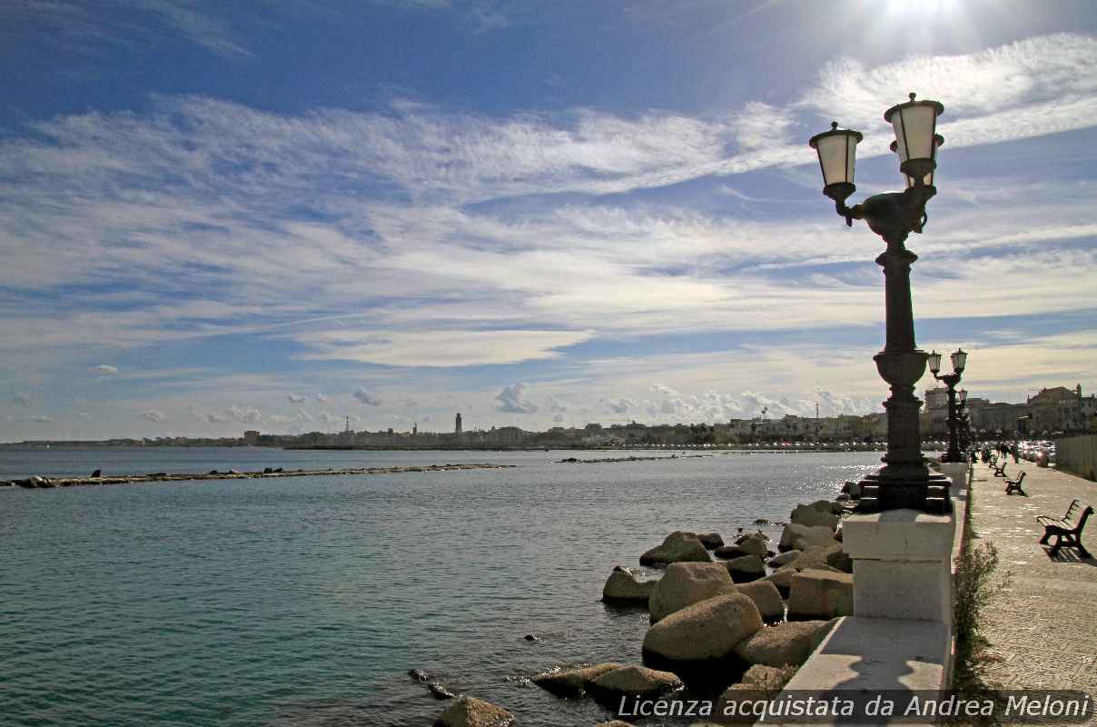meteo-bari:-previsioni-indicano-cielo-sereno,-ventoso-seguito-da-leggera-nuvolosita
