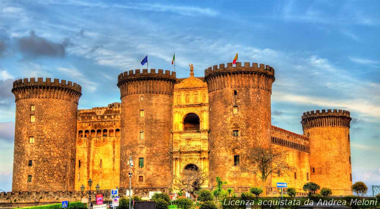 meteo-napoli-oggi-sereno,-ventoso,-poi-quasi-sereno,-ventoso-a-tratti