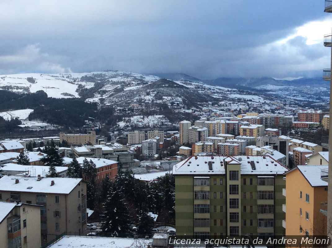 meteo-potenza:-previsioni-per-domani-indicano-tempo-sereno,-venti-intermittenti-e-possibili-piovaschi-con-nubi-sparse