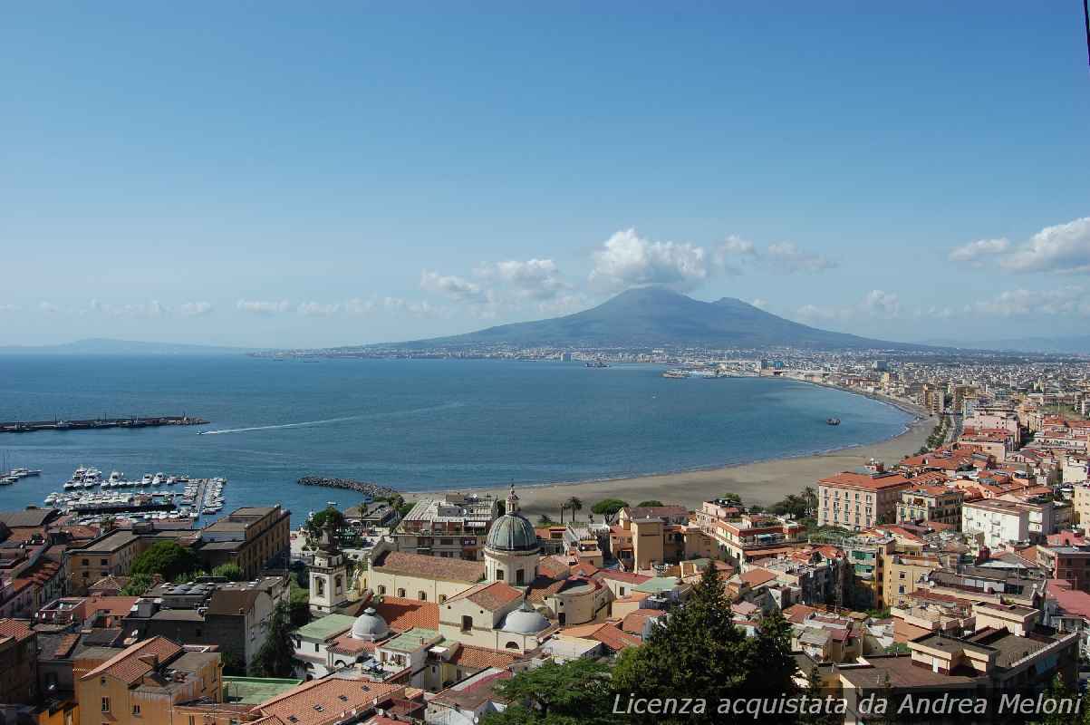 meteo-napoli-domani-quasi-sereno,-poi-nuvoloso