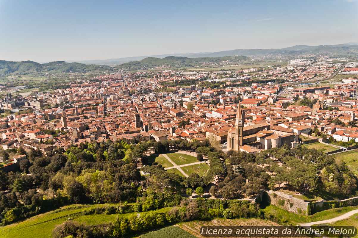 meteo-arezzo:-previsioni-di-nubi-sparse-seguite-da-rovesci-nel-corso-della-giornata