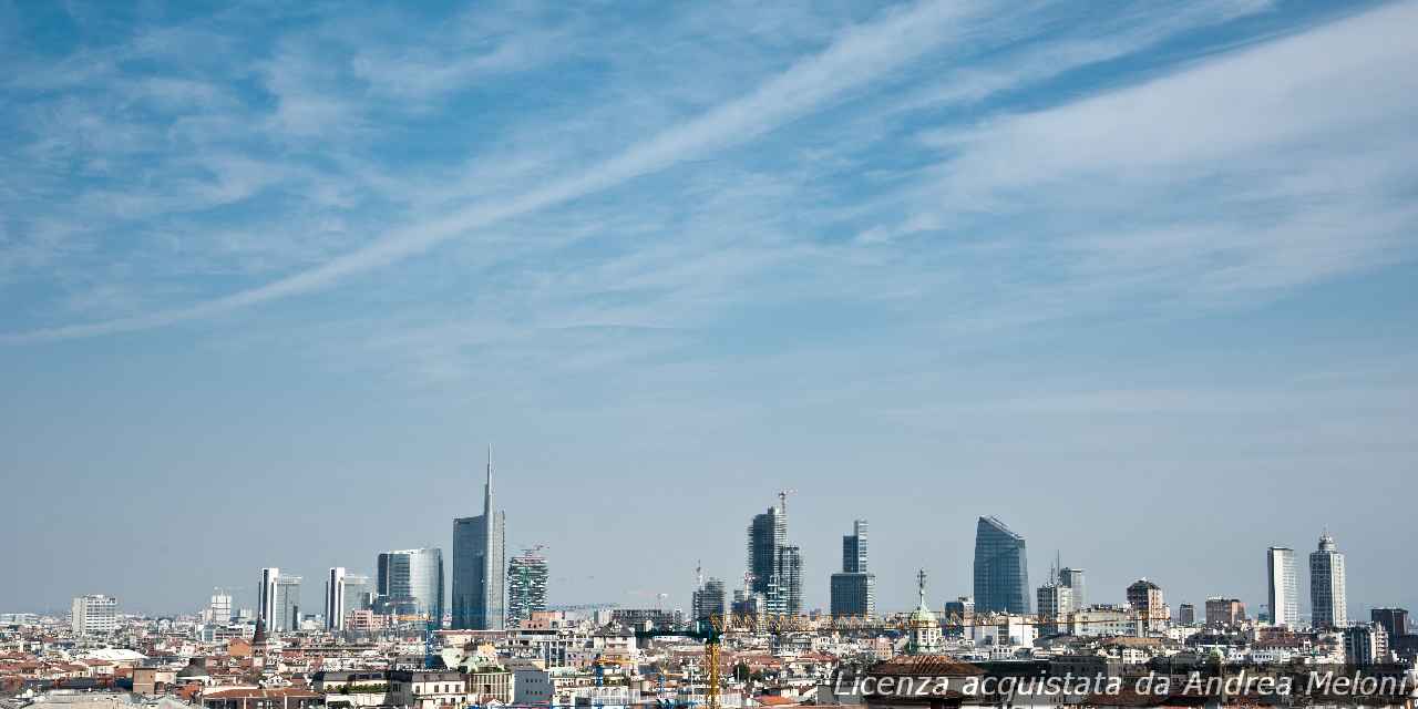 “meteo-milano:-tra-nubi-sparse-e-rovesci,-arriva-il-vento!”