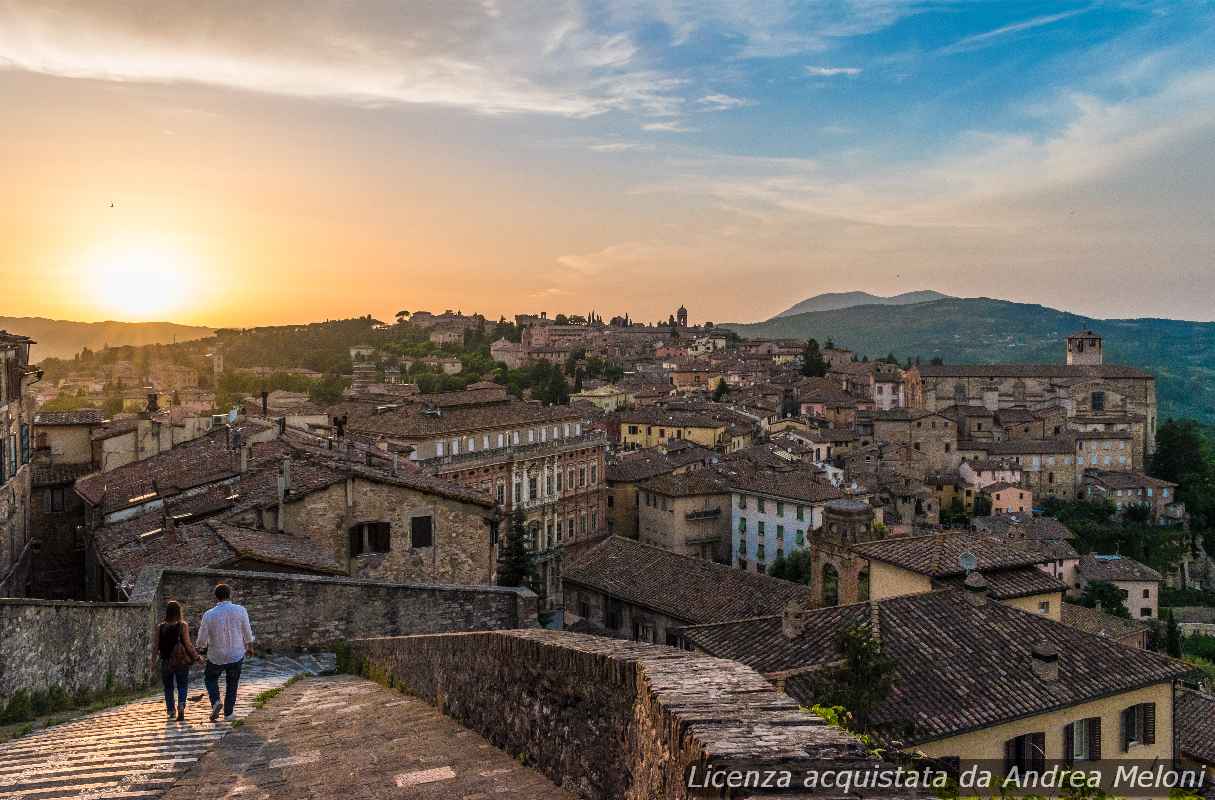 Meteo Perugia: domani nuvoloso con rovesci, poi molto nuvoloso con rovesci, ventoso a tratti