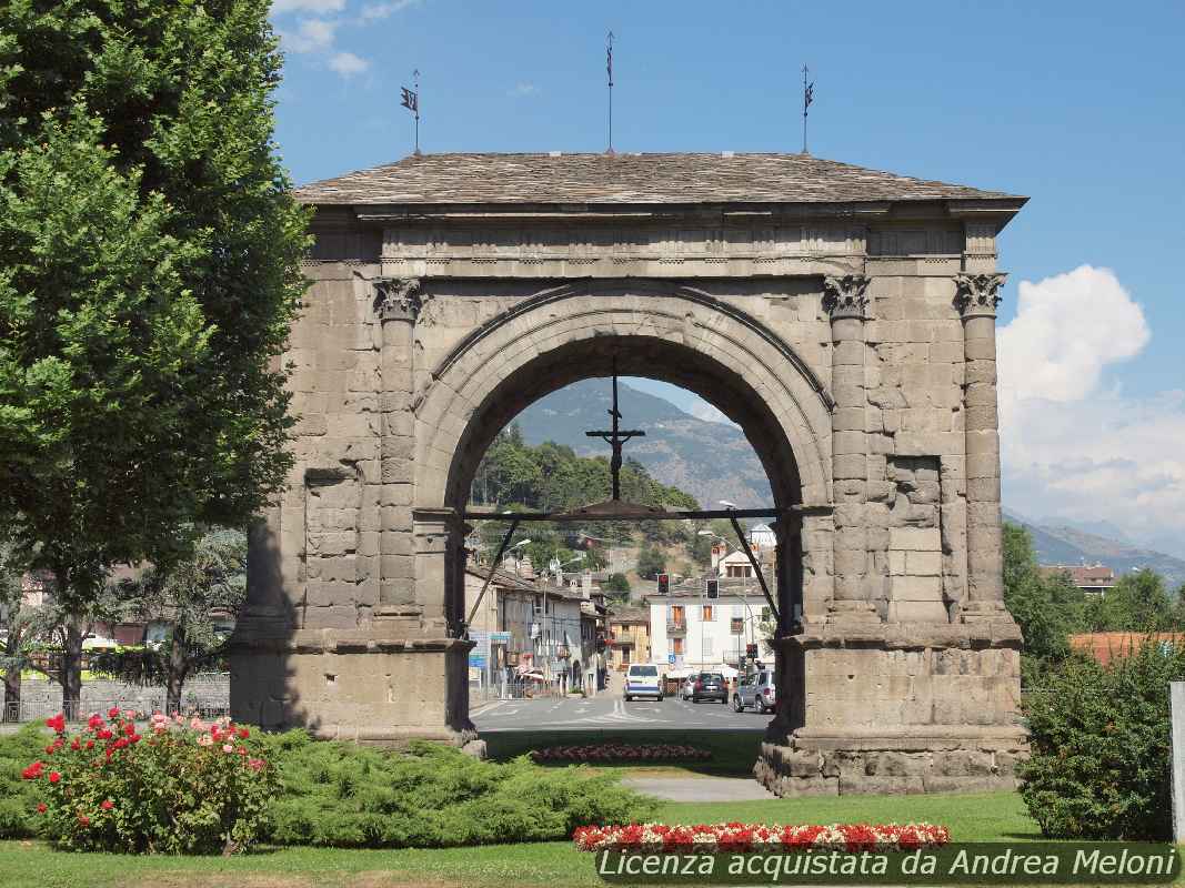 meteo-aosta:-domani-alternanza-di-nuvole-e-vento,-poi-rovesci-e-vento