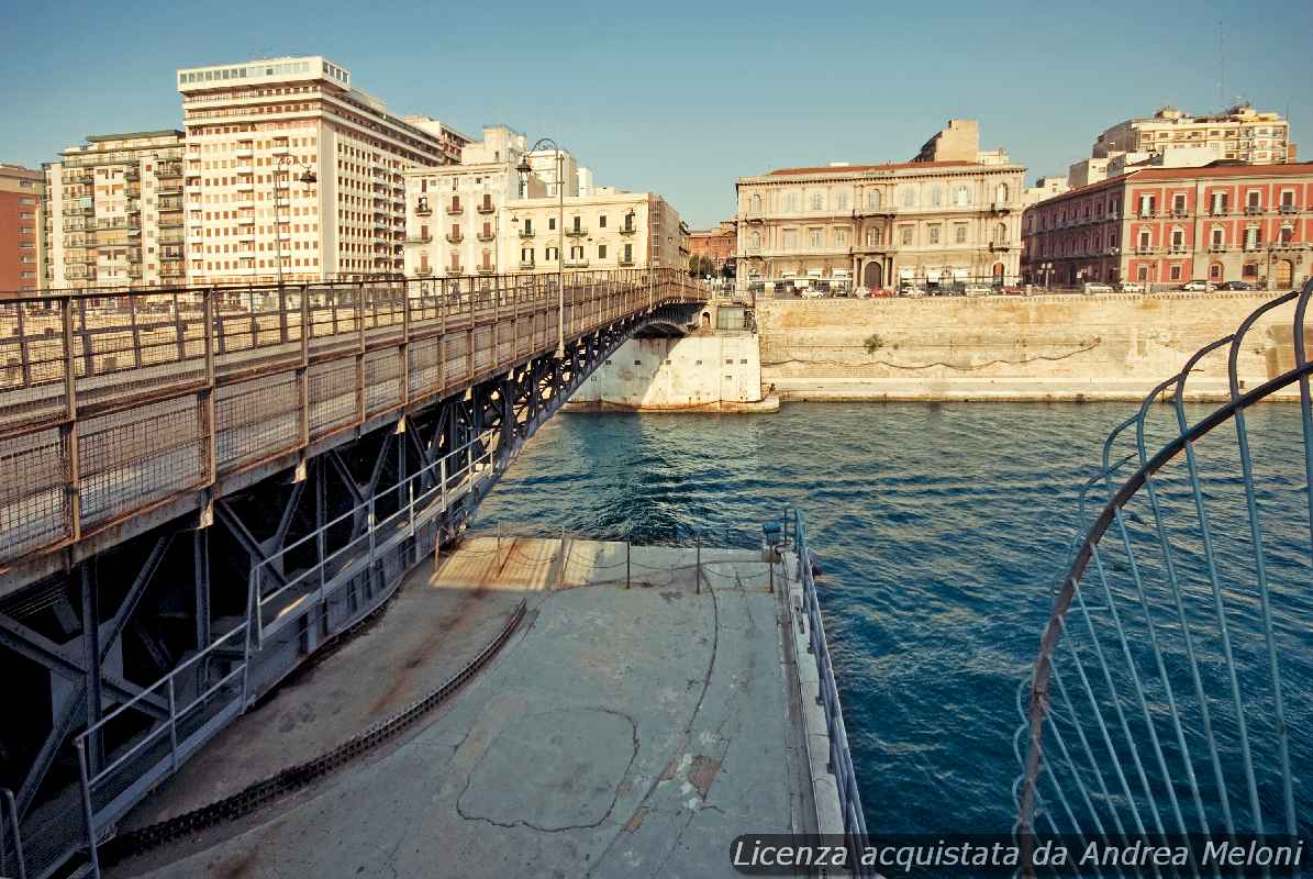 meteo-taranto:-nuvoloso-con-rovesci-e-vento,-seguito-da-nubi-sparse-e-piovaschi.