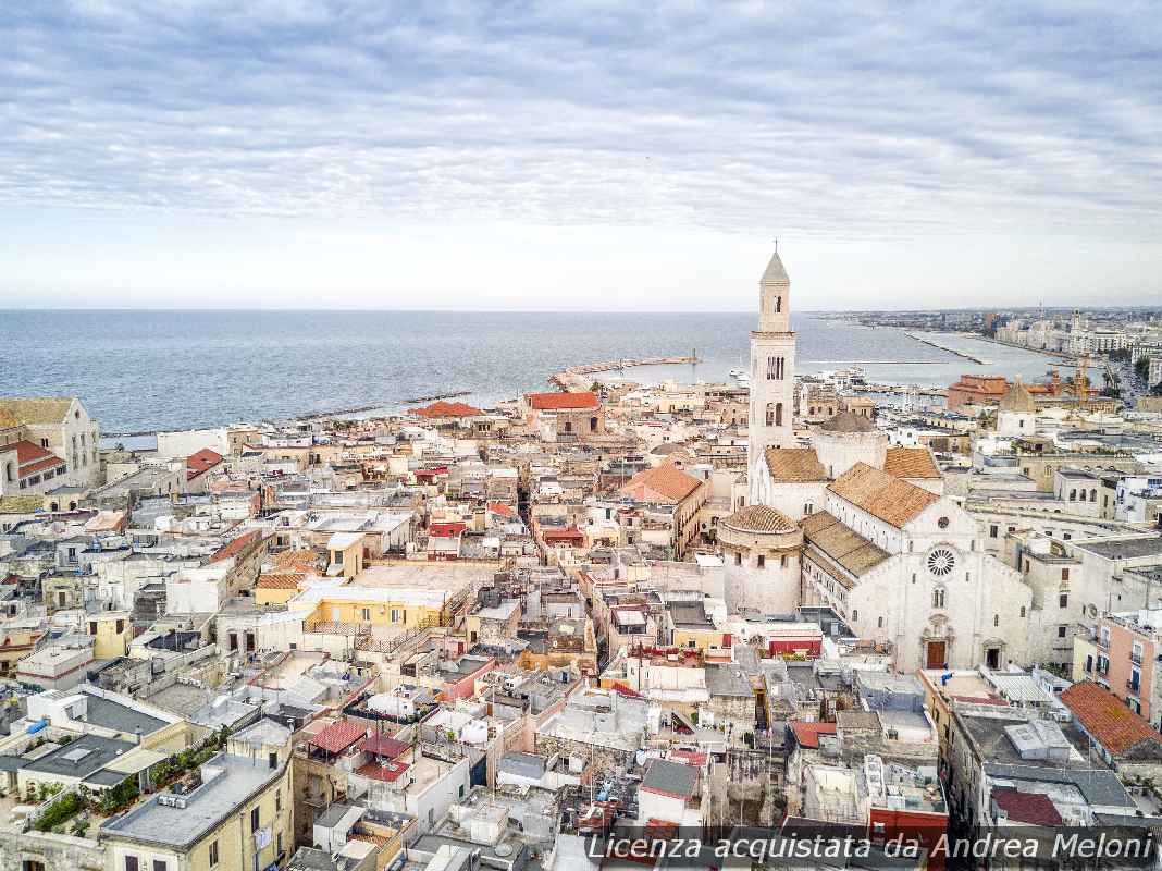 meteo-bari:-giorni-successivi-con-nuvole,-rovesci,-temporali-e-vento-intenso