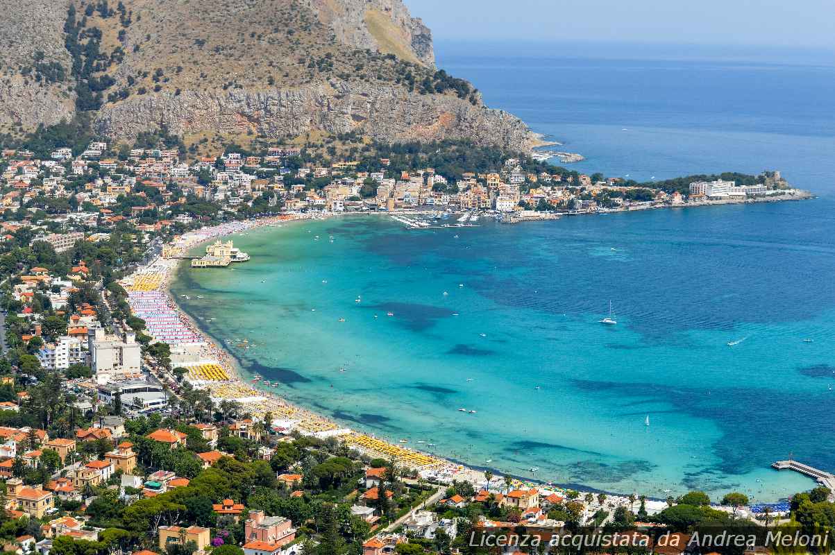 meteo-palermo:-domani-nubi-sparse-con-rovesci,-ventoso,-poi-poco-nuvoloso,-ventoso