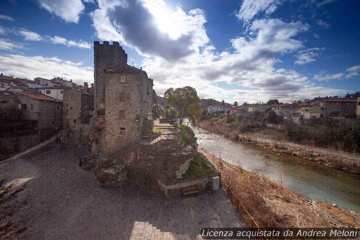 meteo-arezzo:-nubi-sparse-con-rovesci,-ventoso-a-tratti,-poi-poco-nuvoloso