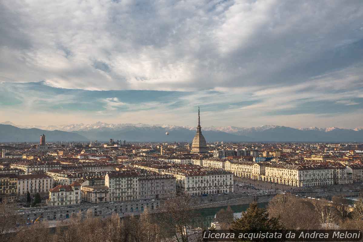 meteo-torino:-nubi-sparse-domani,-poi-nuvoloso-con-piovaschi