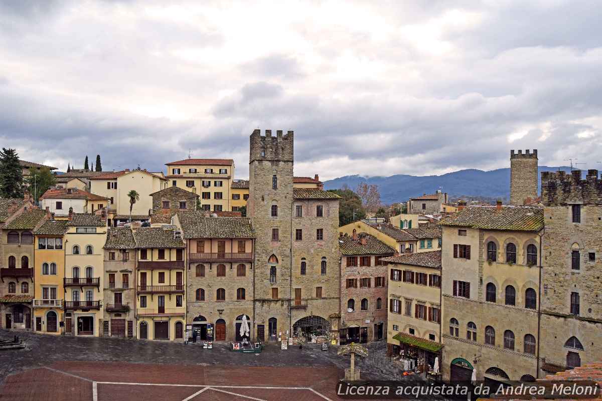 meteo-arezzo:-domani-nuvoloso-con-piovaschi,-poi-molto-nuvoloso-con-pioggia