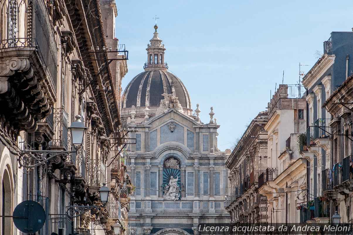 Meteo Catania: domani ventoso con nuvole sparse, poi aumento della nuvolosità