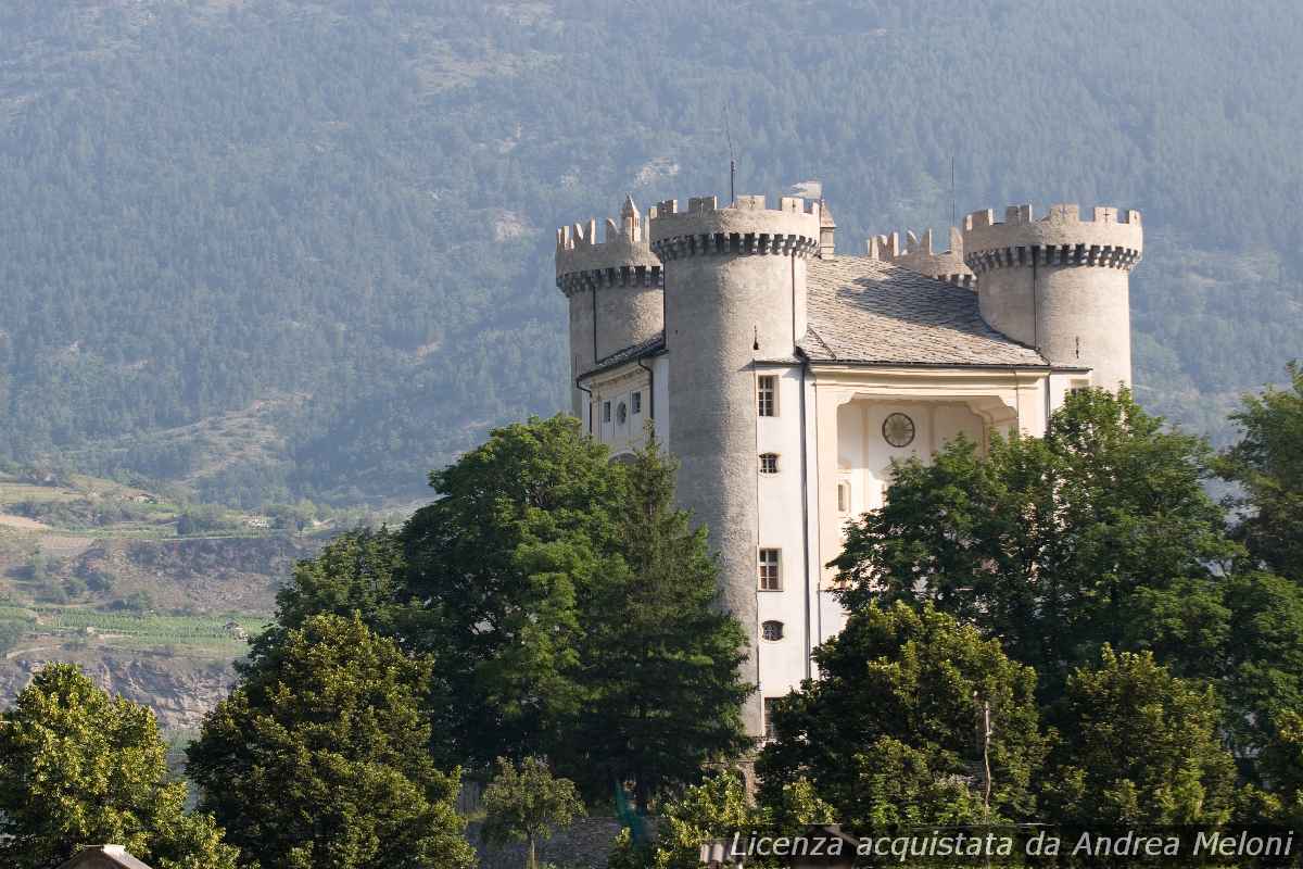 Meteo Aosta: nubi sparse oggi, poi cielo poco nuvoloso