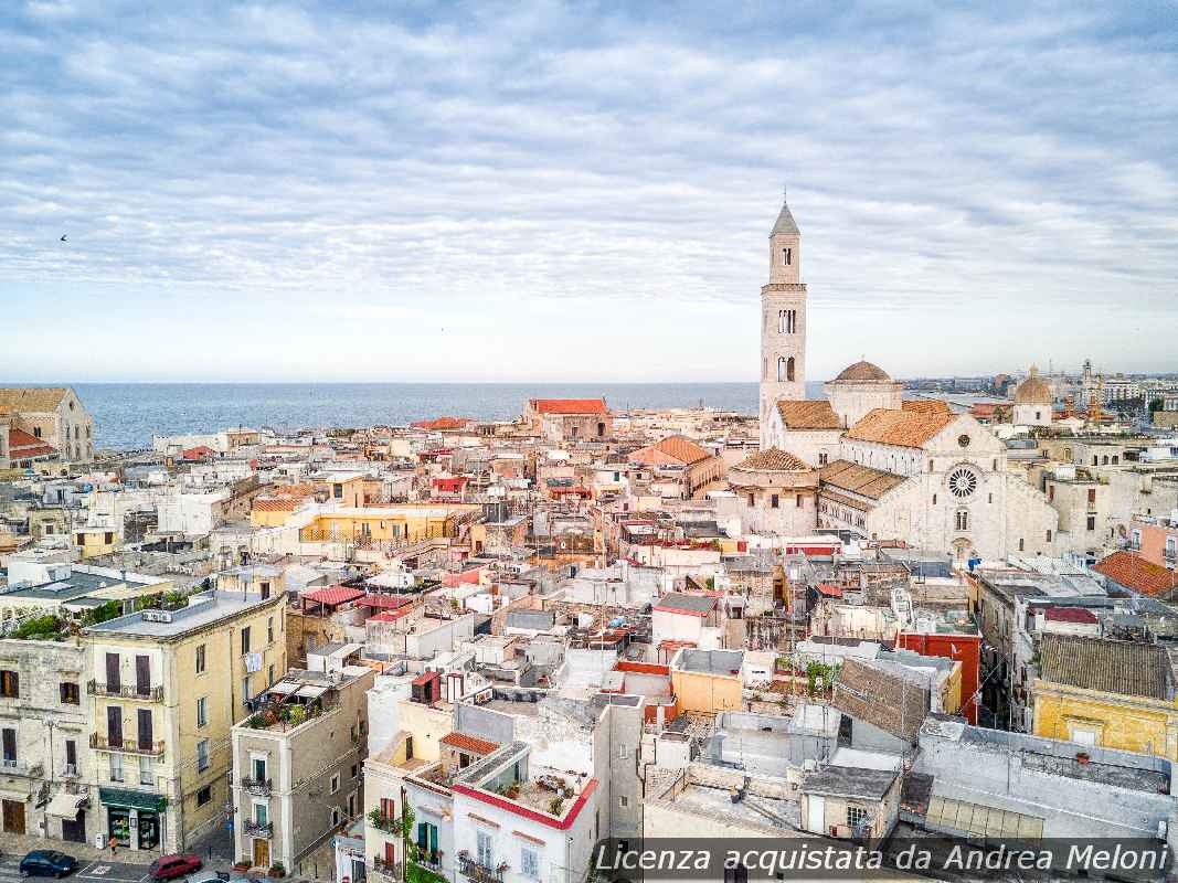 meteo-bari:-nubi-sparse-oggi,-ventoso,-poi-molto-nuvoloso-con-pioggia,-ventoso-a-tratti