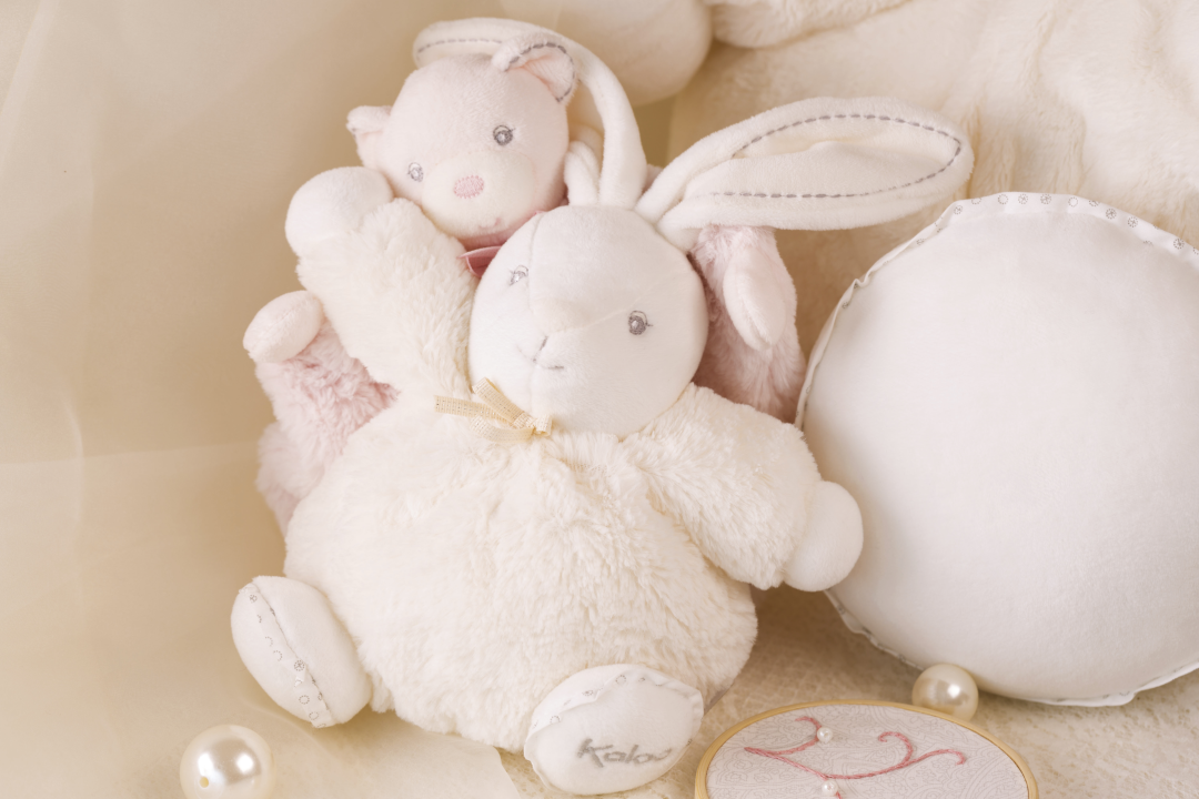 Kaloo perle doudou boule lapin beige