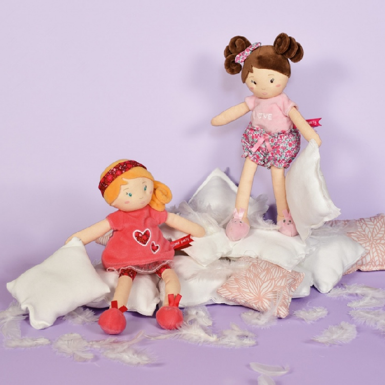 Doudou poupée soirée pyjama