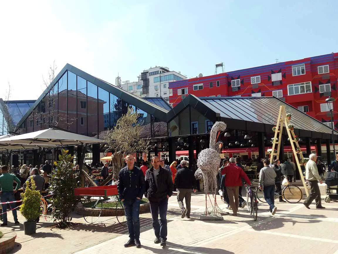 Mercado de Pazari i Ri