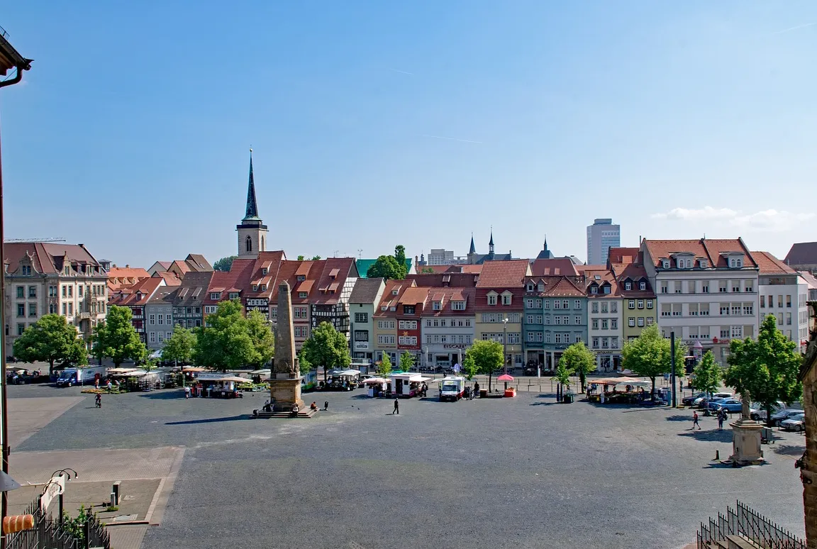 Plaza del Mercado (Domplatz)