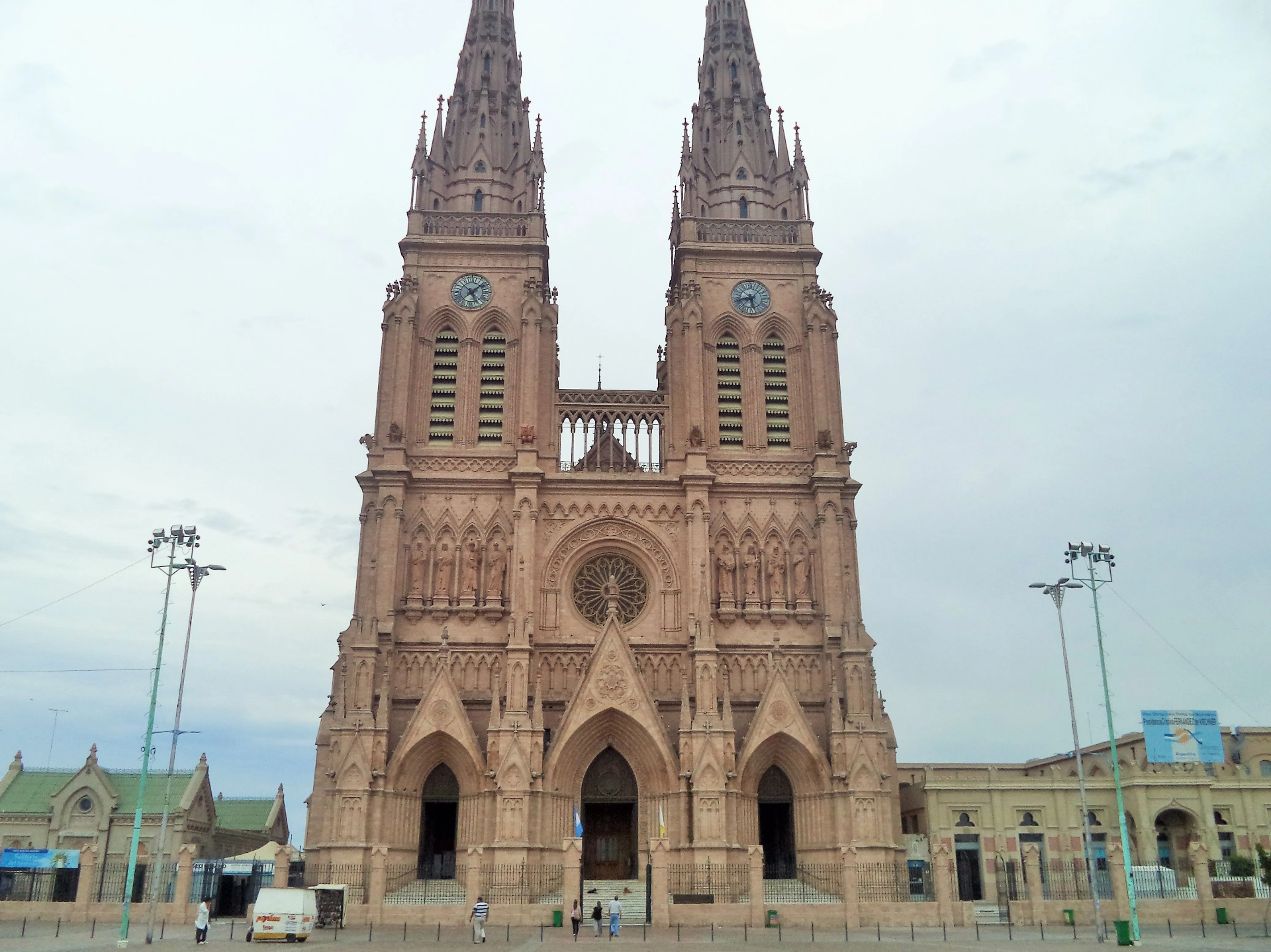 Catedral de Nuestra Señora de Luján