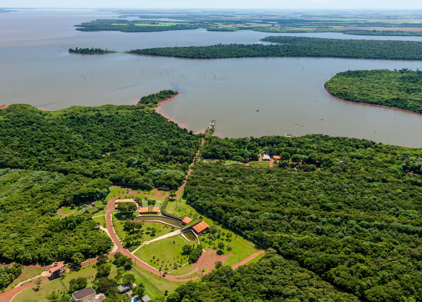 Refugio Biológico Bela Vista