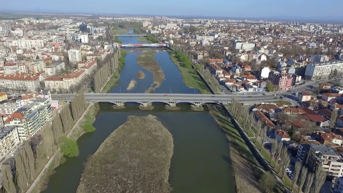 Puente Viejo sobre el río Maritsa