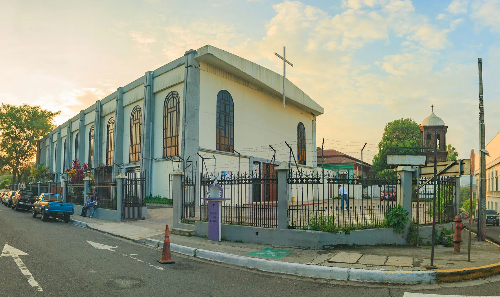 Parroquia de Nuestra Señora de Las Mercedes