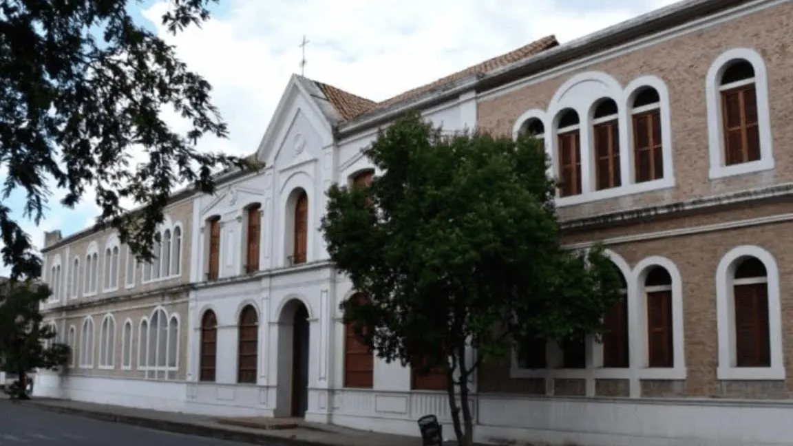 Biblioteca Pública Julio Pérez Ferrero