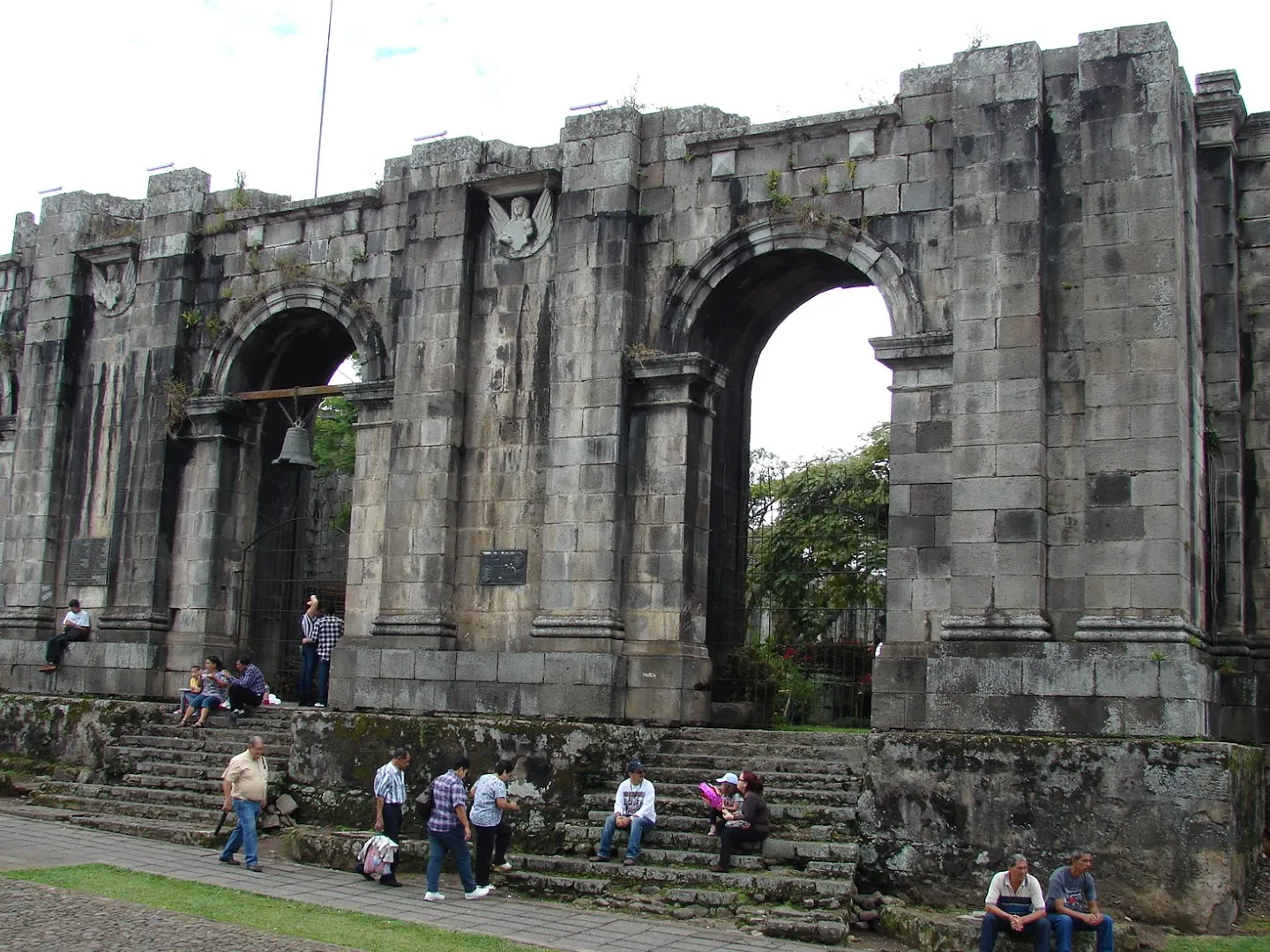 Ruinas de la Iglesia de Santiago Apóstol