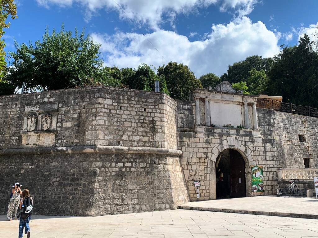 Audioguía de Parque Reina Jelena Madije Perivoj Kraljice Jelene Madijevke