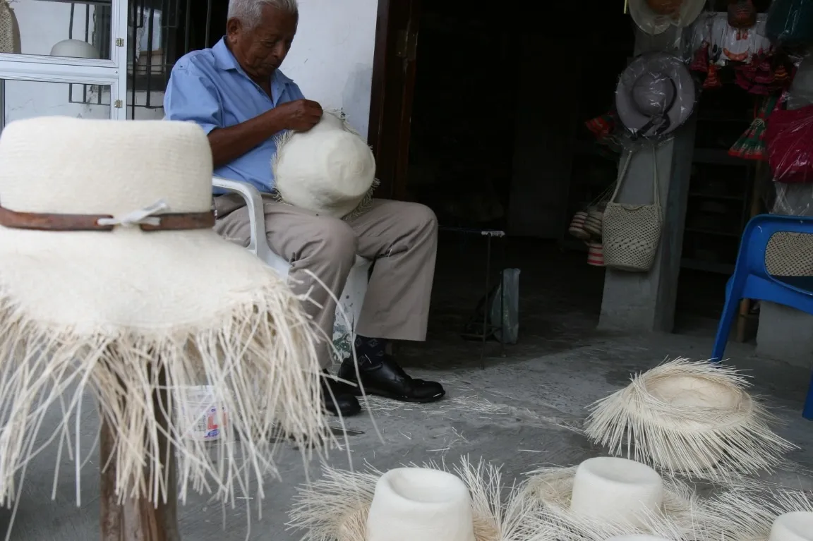 Fábrica de Sombreros de Paja Toquilla