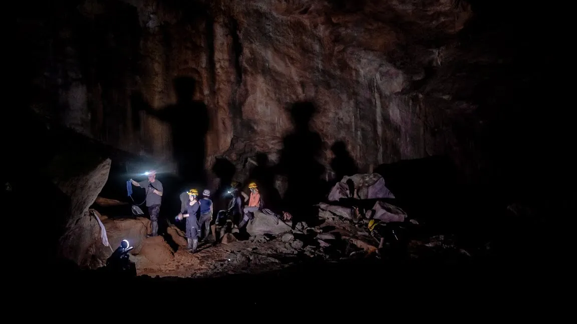 Complejo Arqueológico de Cuevas de los Tayos