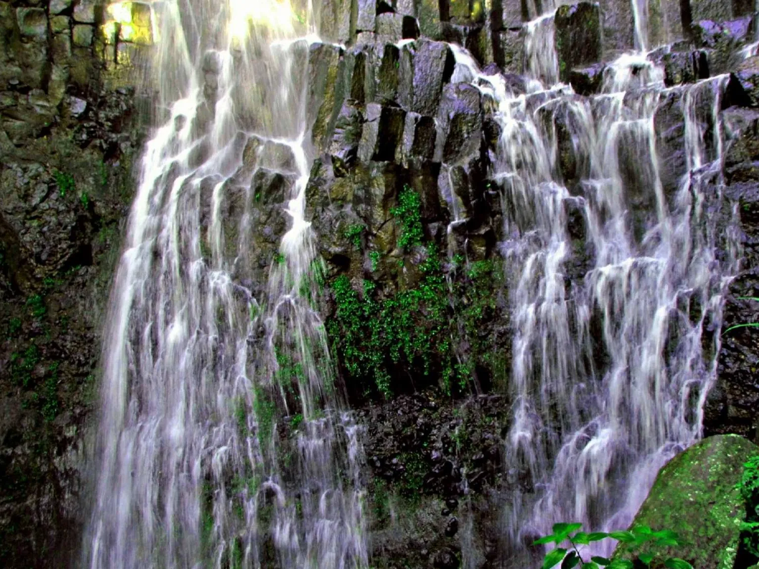 Cascada Los Tercios