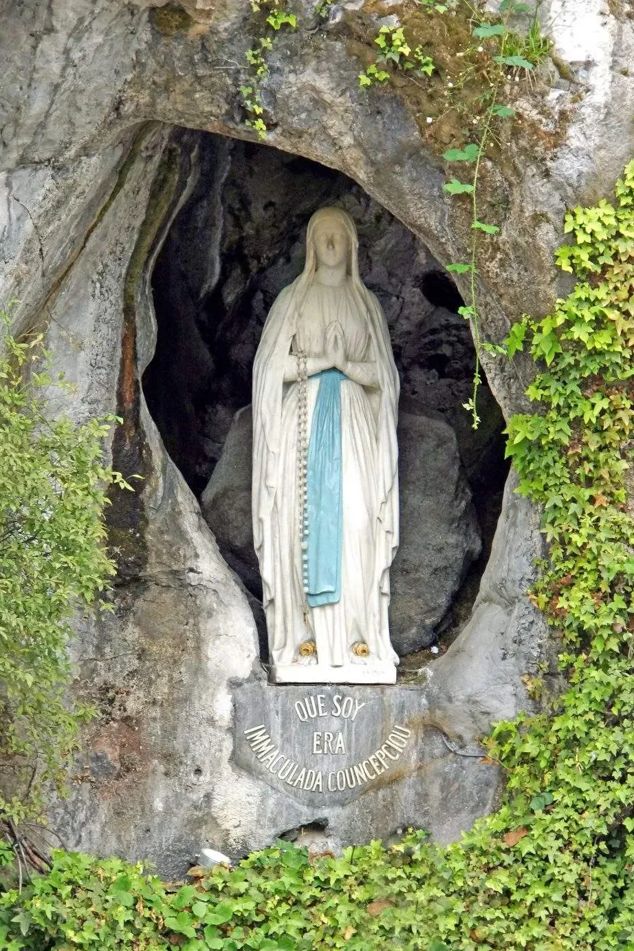 La Cova del Santuari de la Mare de Deu de Lourdes