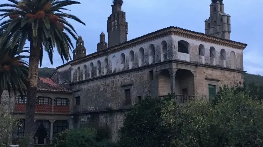 Palacio de los Manrique de Lara