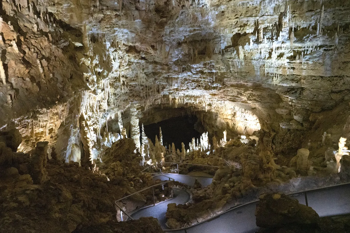 Natural Bridge Caverns