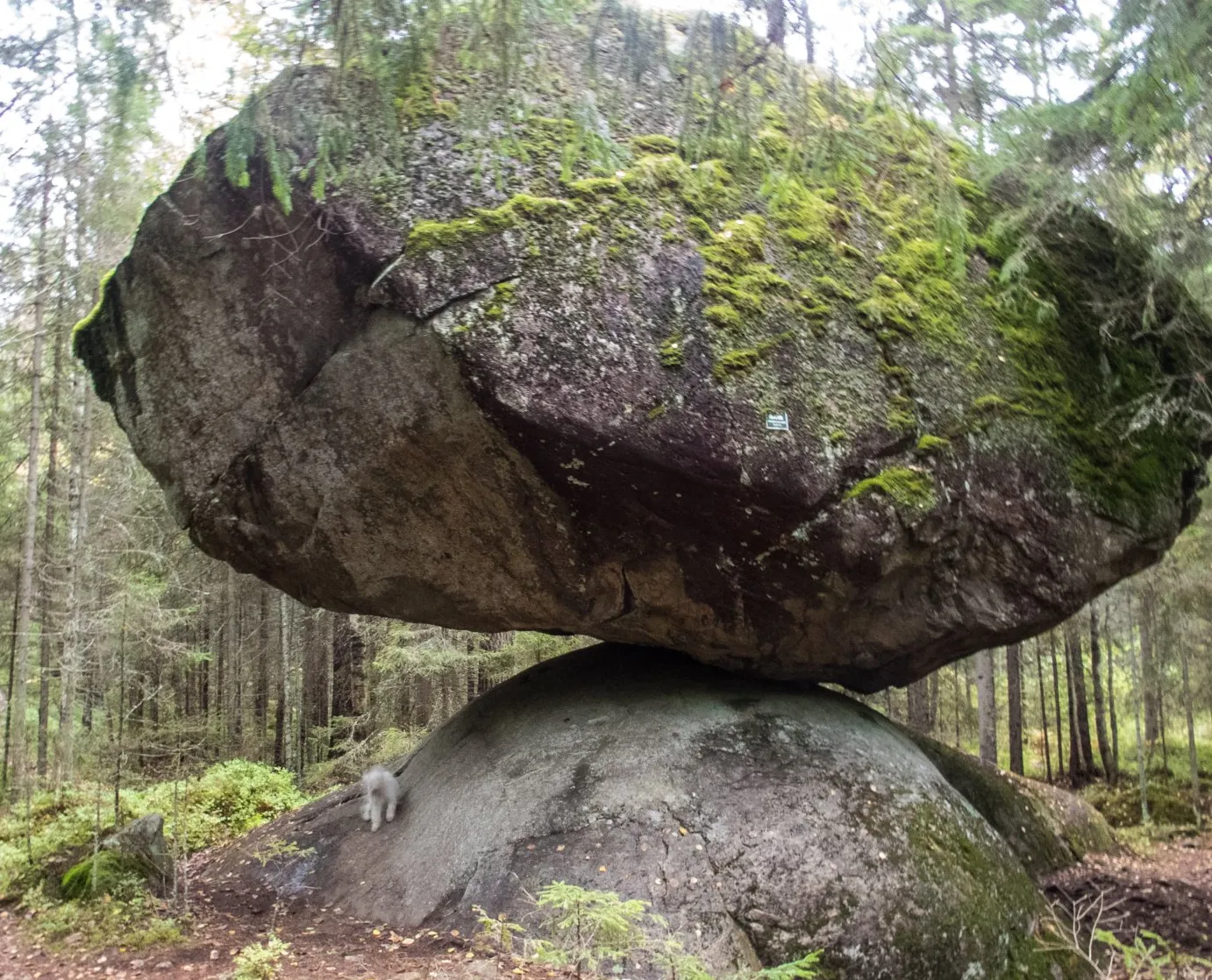 Kummakivi (Weird Rock)